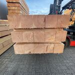 5x Douglas Balken Fijnbezaagd, 200x200mm, lengte 500cm